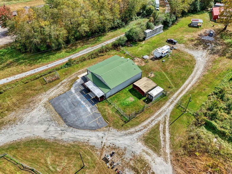 More Photos Of 4033 Geer Hwy, Cleveland General Retail For Sale