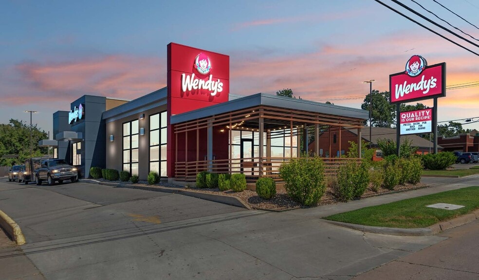 Primary Photo Of 3341 E 31st St, Tulsa Fast Food For Sale