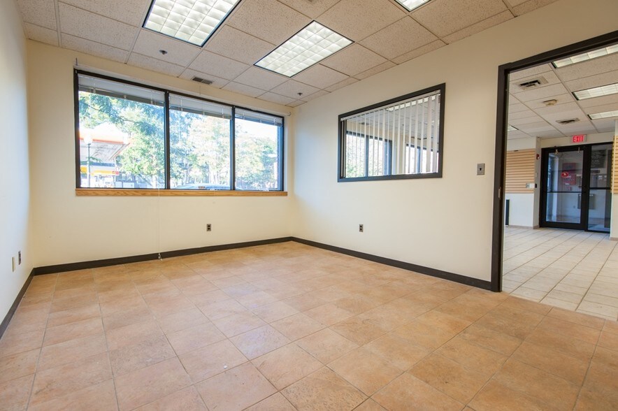 More Photos Of 1000 Cambridge St, Cambridge Medical For Lease