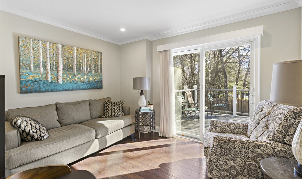 More Photos Of 584 State Rt 17, Ridgewood Office Residential For Lease