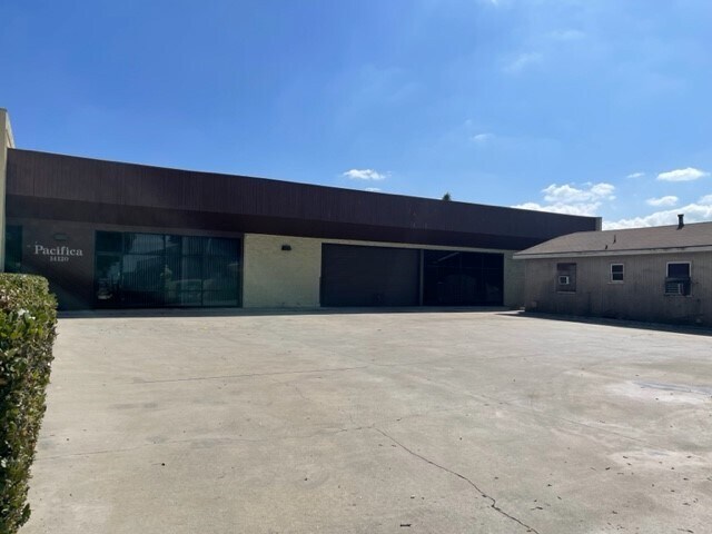 More Photos Of 14128 Paramount Blvd, Paramount Warehouse For Sale