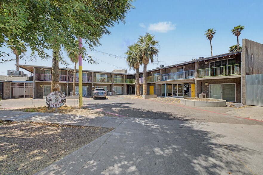 Primary Photo Of 1501 Grand Ave, Phoenix Apartments For Sale