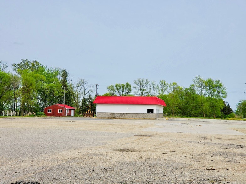 More Photos Of 3598 W Highway 30, Ellendale Industrial For Sale