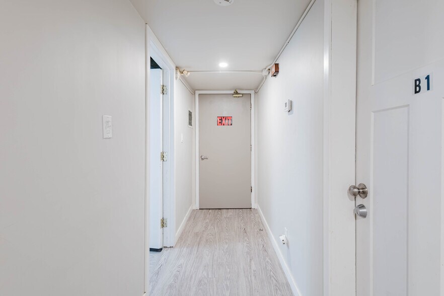 More Photos Of 8504 98 St NW, Edmonton Apartments For Sale