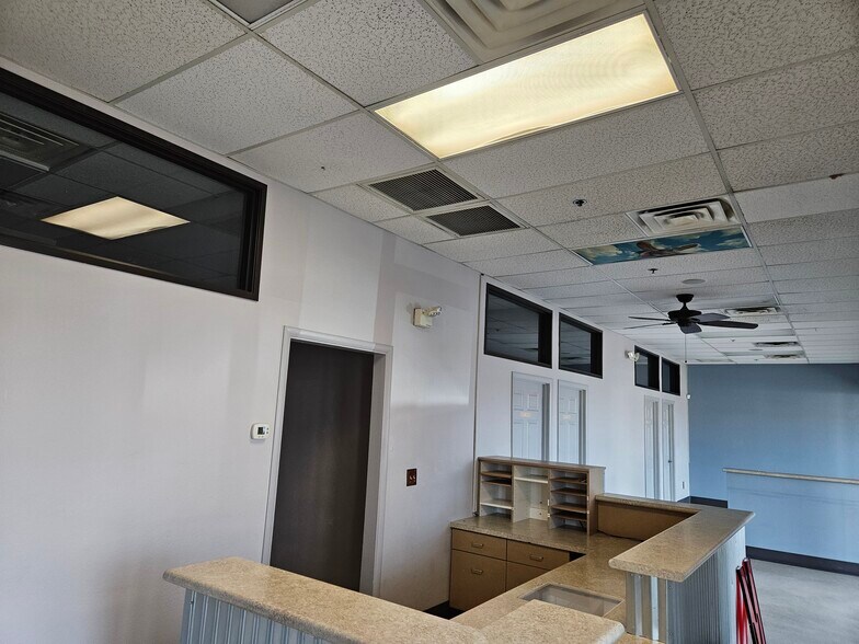 More Photos Of 6017-6025 E McKellips Rd, Mesa Unknown For Lease