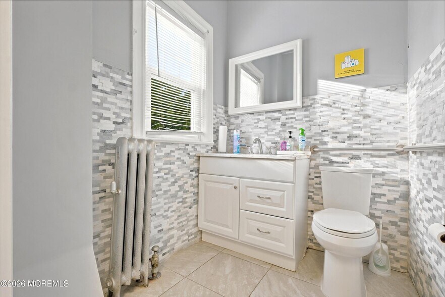 More Photos Of 913 Sewall Ave, Asbury Park Office For Sale