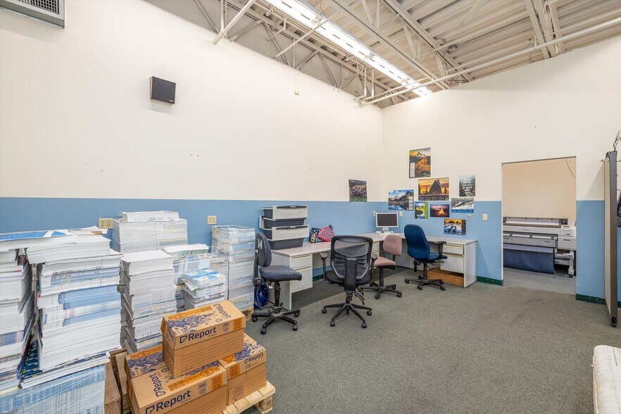 More Photos Of 2000 Kentucky St, Bellingham Warehouse For Sale