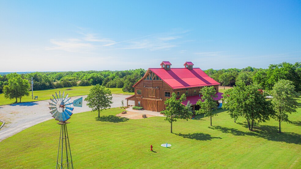 More Photos Of 347599 E 5400 Rd, Glencoe Lodge Meeting Hall For Sale