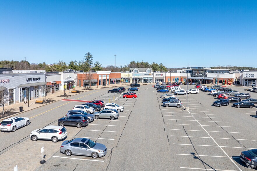 More Photos Of 2-10 Wayside Ave, Burlington Unknown For Lease