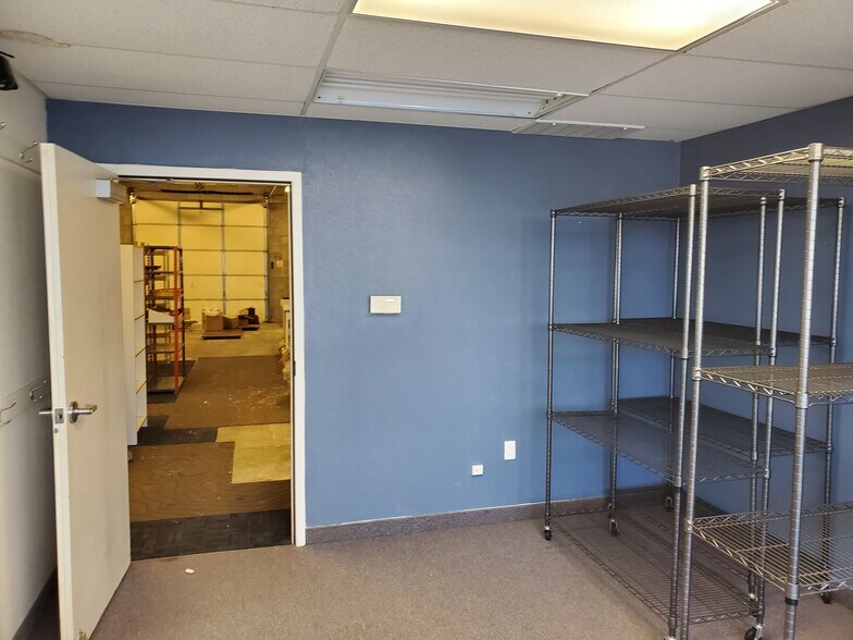 More Photos Of 350-366 Norfolk St, Aurora Light Manufacturing For Sale