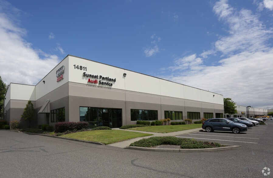 Primary Photo Of 14811 NE Airport Way, Portland Warehouse For Lease