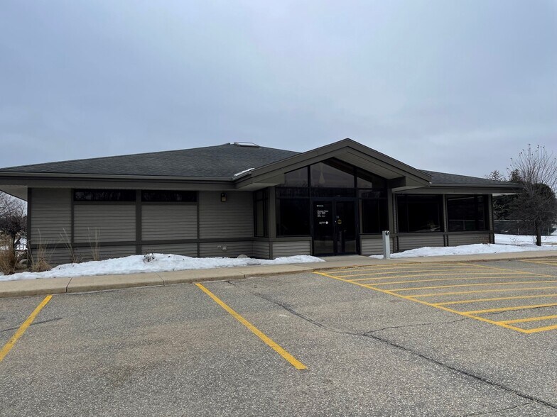 More Photos Of 671 E Main St, Le Roy Medical For Sale