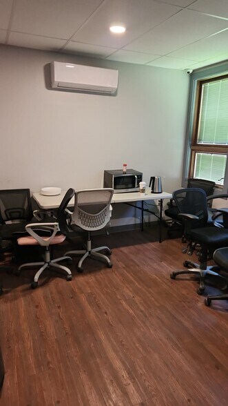 More Photos Of 140 Hazle St, Wilkes Barre Industrial For Sale