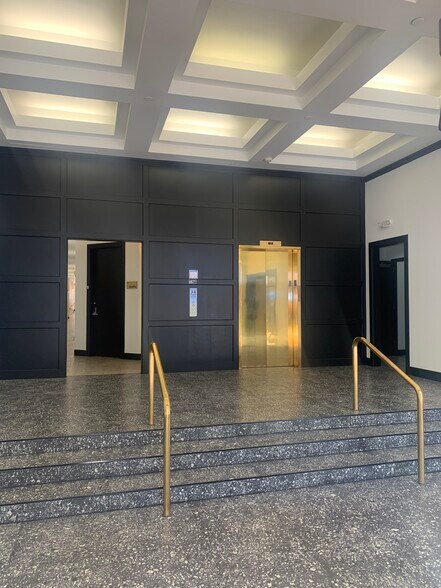 More Photos Of 114-122 N Artsakh St, Glendale Office For Lease