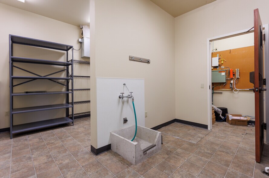 More Photos Of 2121 E Isaacs Ave, Walla Walla Freestanding For Sale