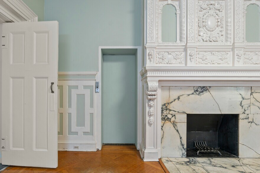 More Photos Of , Baltimore Office For Sale