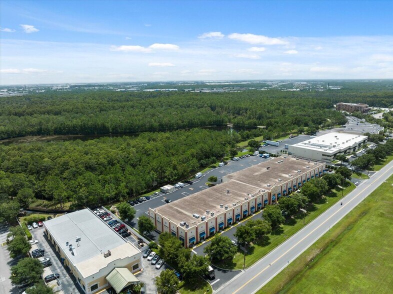 More Photos Of 6600-6626 Kingspointe Pky, Orlando Distribution For Lease