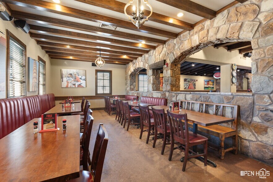More Photos Of 4330 Kell Blvd, Wichita Falls Restaurant For Sale