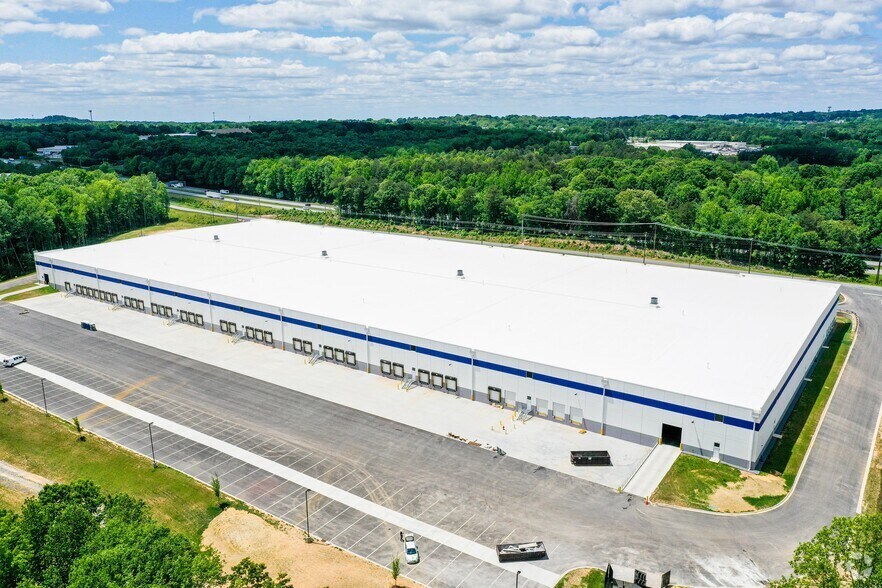 More Photos Of 330 Woodlake Pky, Kings Mountain Distribution For Lease