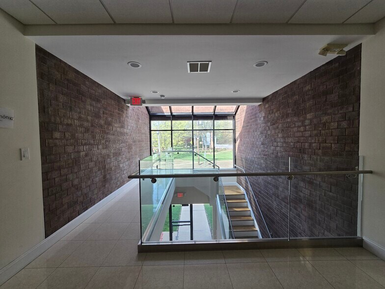 More Photos Of 228 Rivervale Rd, River Vale Office For Sale