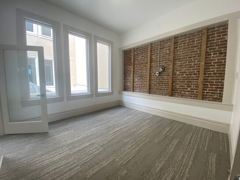 More Photos Of 1718 7th Ave E, Tampa Loft Creative Space For Lease