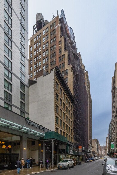 More Photos Of 150 W 28th St, New York Office For Lease