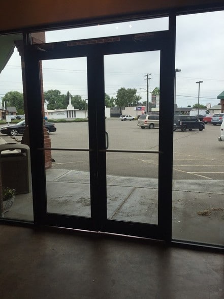 More Photos Of 5601 W Clearwater Ave, Kennewick General Retail For Lease