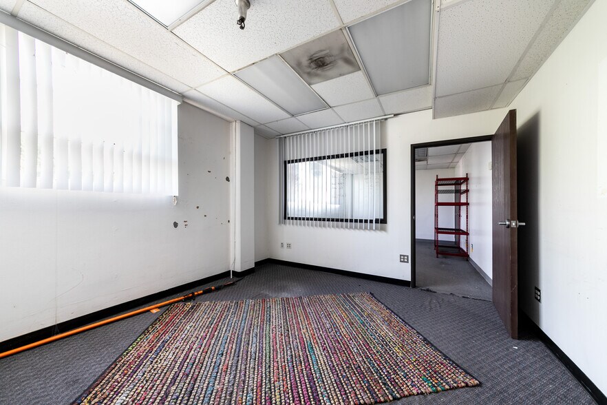 More Photos Of 15001 S Figueroa St, Gardena Distribution For Lease