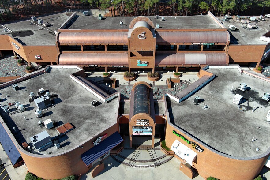 More Photos Of 3525 Mall Blvd, Duluth General Retail For Sale