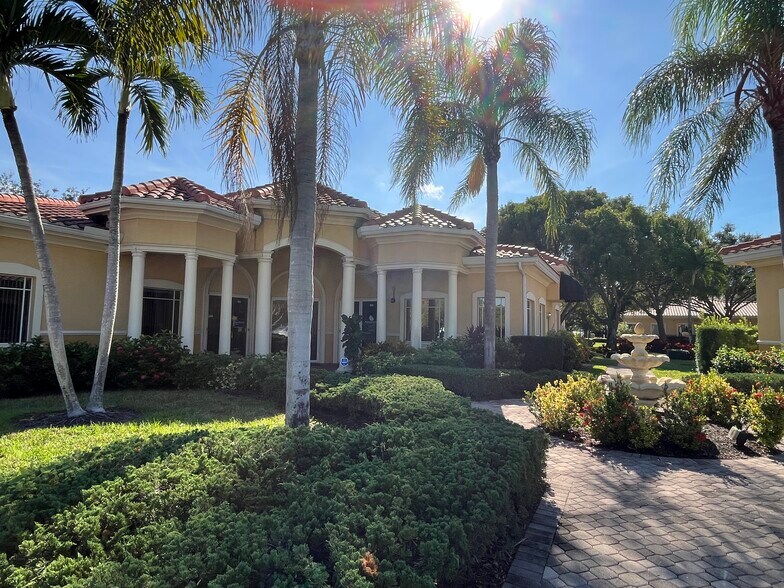 More Photos Of 3350 Woods Edge Cir, Bonita Springs Coworking Space
