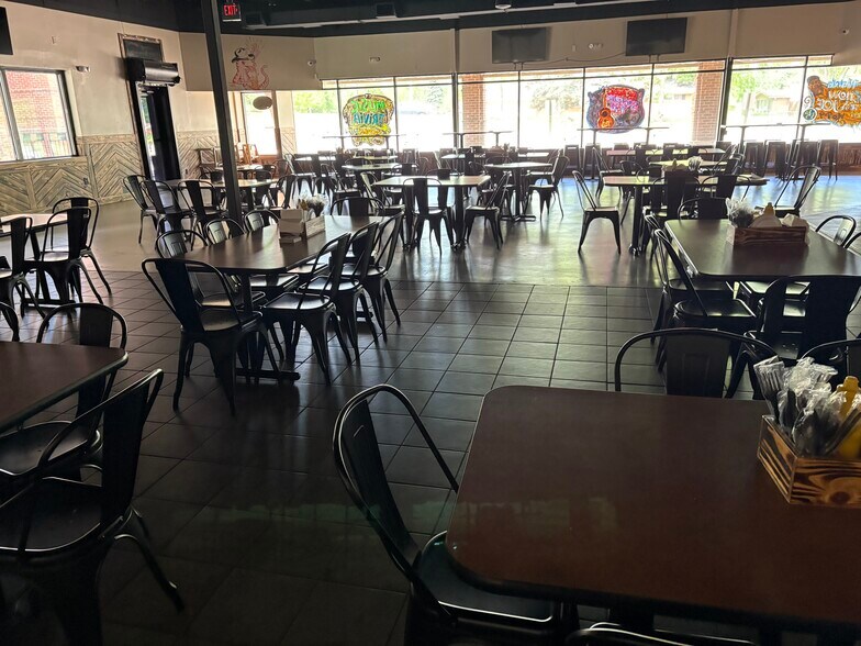 More Photos Of 2080 S Alex Rd, West Carrollton General Retail For Sale