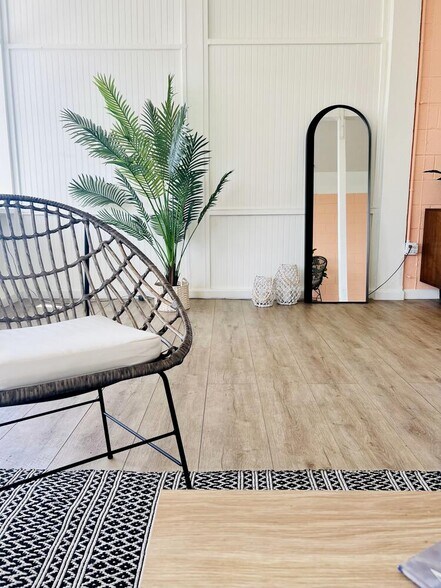 More Photos Of 22430 W Old Highway 66, Seligman Hotel For Sale