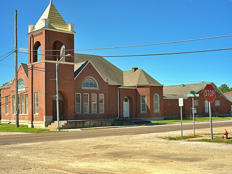 Primary Photo Of 112 E 2nd St, Norborne Religious Facility For Sale