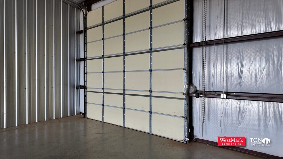 More Photos Of 5614 126th St, Lubbock Flex For Lease