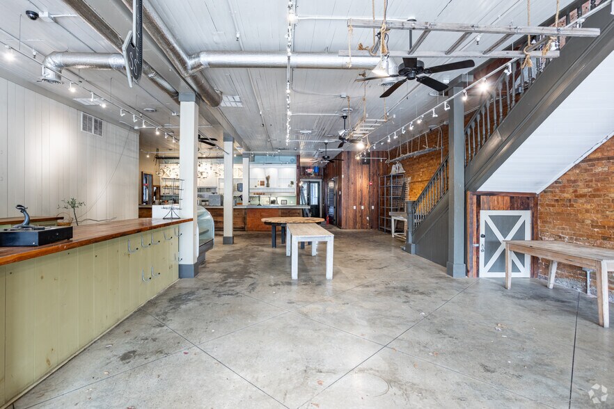 More Photos Of 3840 Highway 42, Locust Grove Restaurant For Sale