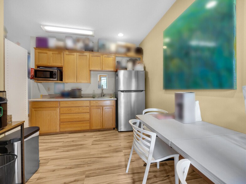 More Photos Of 107 Sunset Blvd, Cannon Beach Storefront Retail Residential For Sale