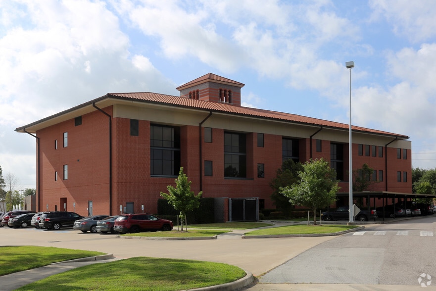More Photos Of 750 Westgreen Blvd, Katy Medical For Lease