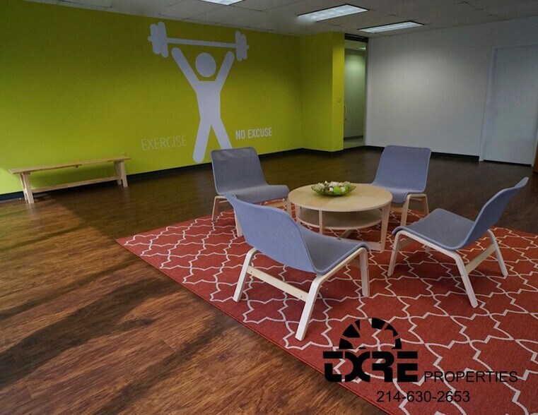 More Photos Of 1111 W Mockingbird Ln, Dallas Office For Lease