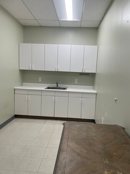 More Photos Of 500 Main St, Reisterstown Office For Lease