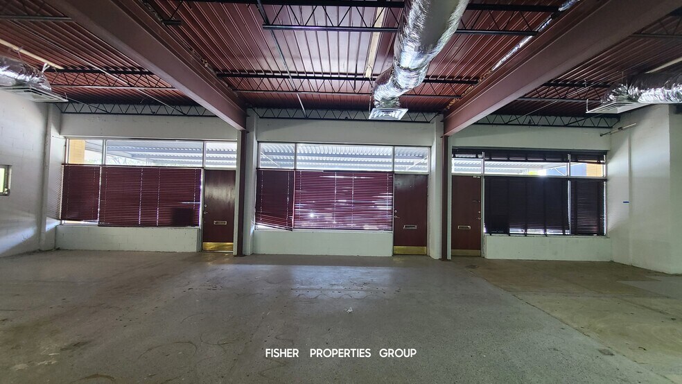 More Photos Of 211 E Davis Blvd, Tampa Storefront For Lease