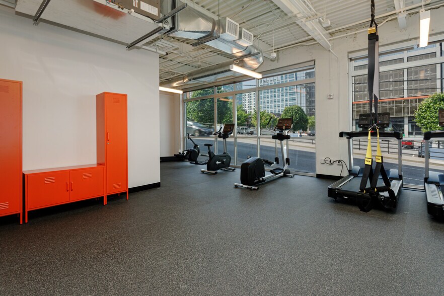 More Photos Of 300 2nd Ave S, Nashville Office For Sale