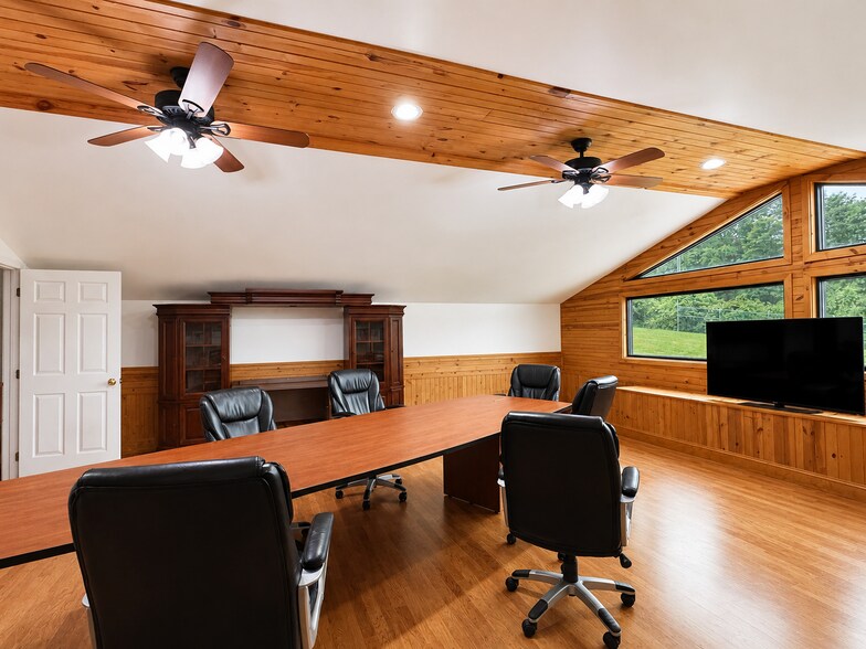More Photos Of 194 Shott Court, Bluefield Warehouse For Sale