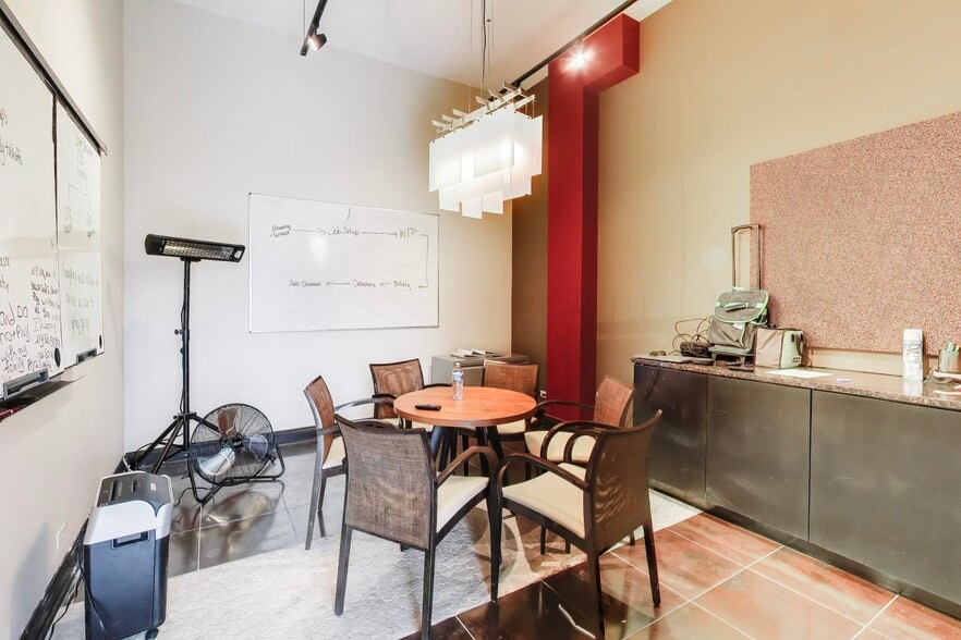 More Photos Of 1636 N Bosworth Ave, Chicago Apartments For Sale