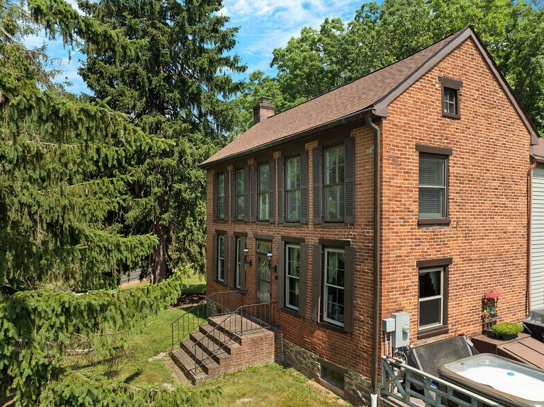 More Photos Of 40 Hospital Rd, Gettysburg Hotel For Sale