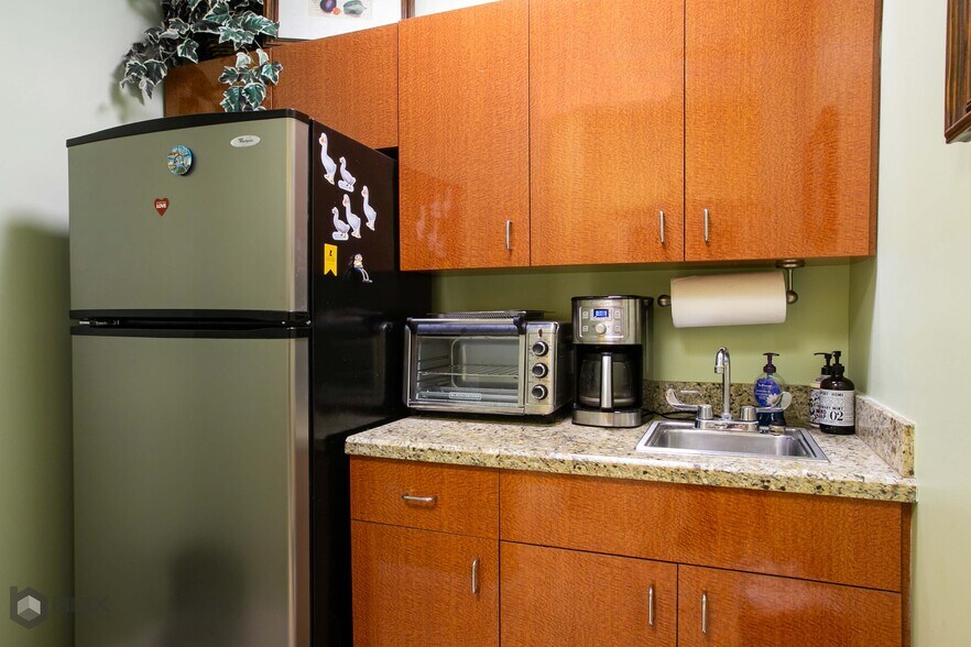 More Photos Of 5491 N University Dr, Coral Springs Office For Lease