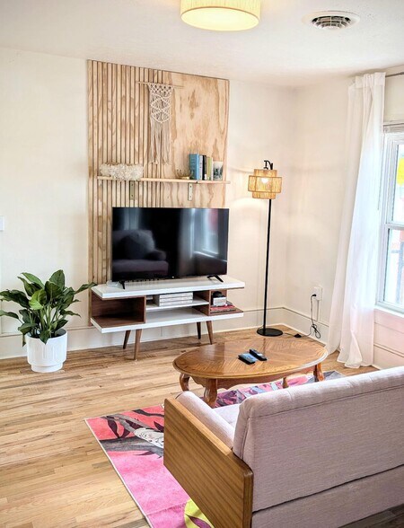 More Photos Of 520 N State St, Hagerman Specialty For Sale