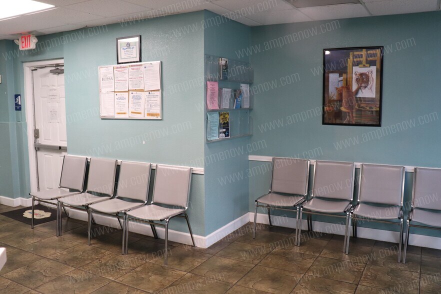 More Photos Of 8225 Normandy Blvd, Jacksonville Medical For Sale