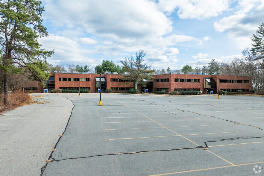 More Photos Of 239 Littleton Rd, Westford Office For Sale