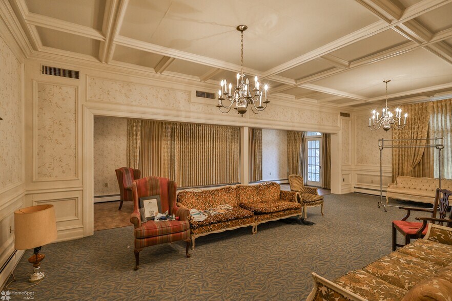 More Photos Of 1619 W Hamilton St, Allentown Funeral Home For Sale