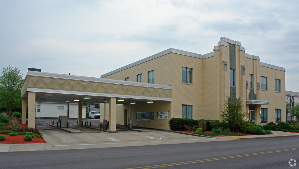 Primary Photo Of 300 Tennesee Ave, Charleston Medical For Sale